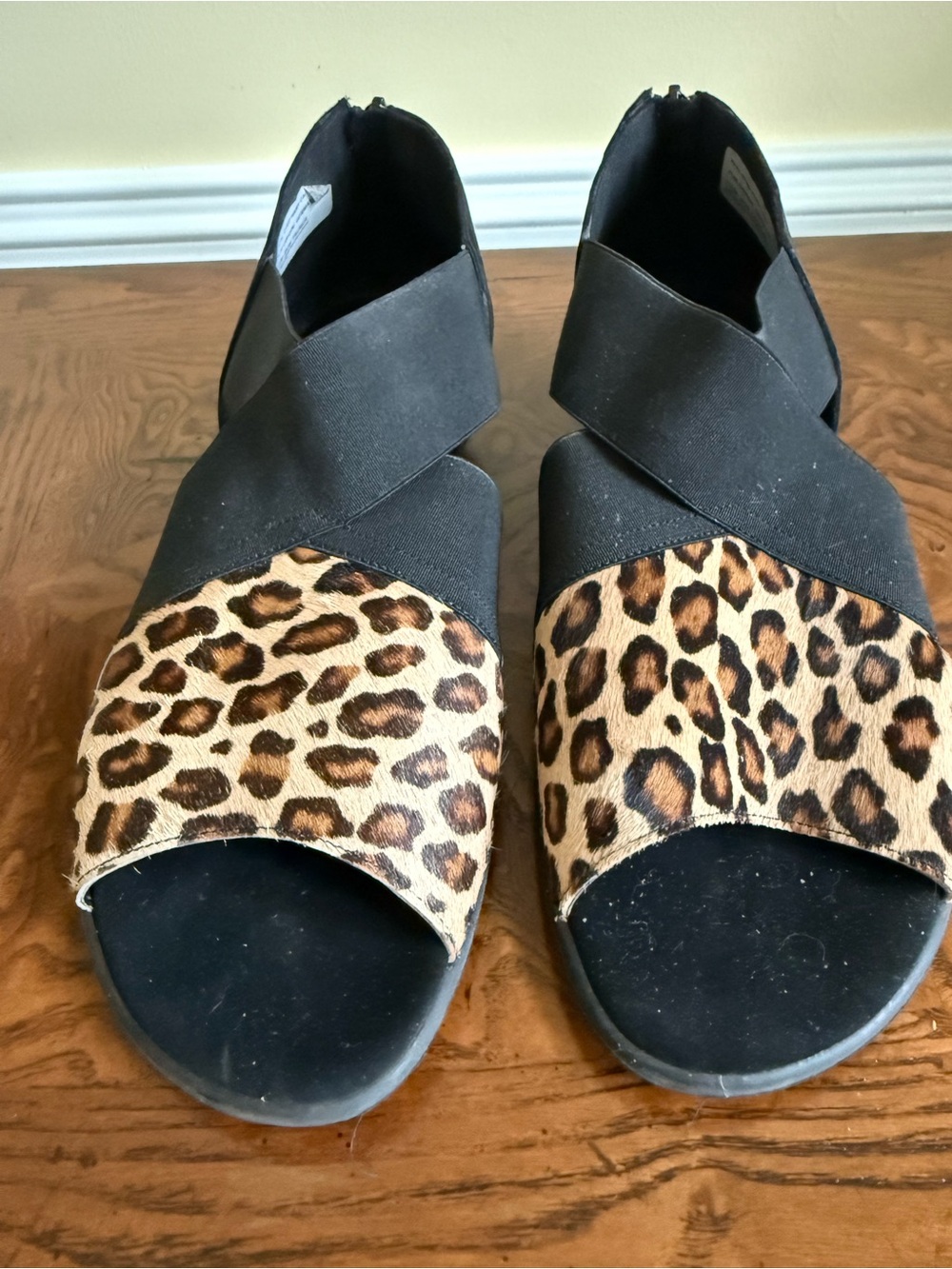 Leopard Print Open-Toe Sandals with Black Cross Straps